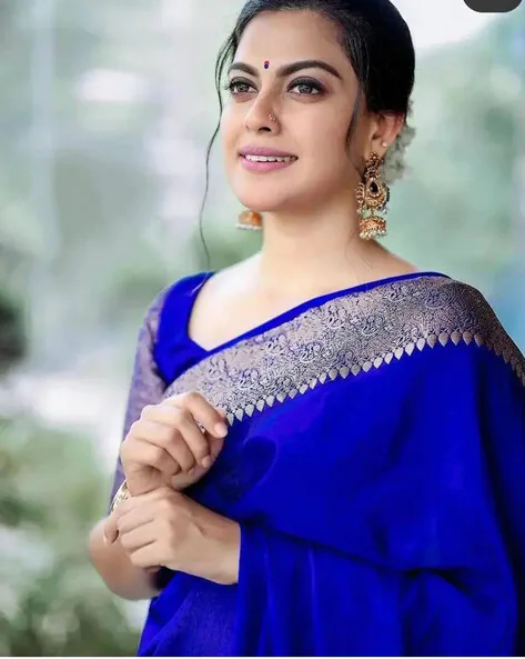 blue saree